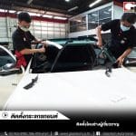 Glasstech ติดตั้งกระจกรถยนต์ Revo (5)